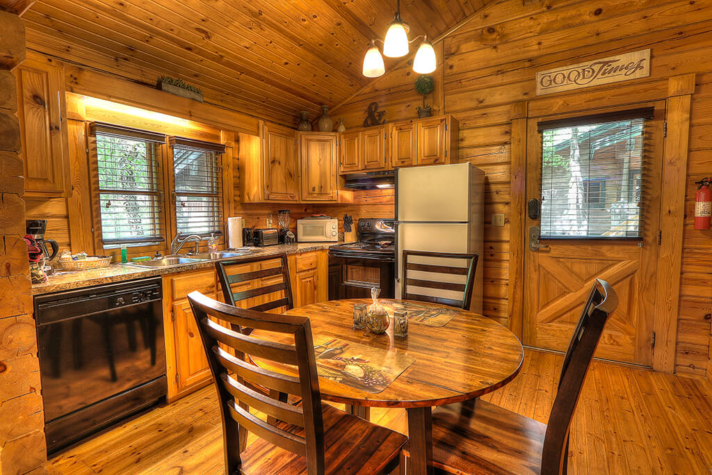 Grandmother's Kitchen - Smoky Mountain Golden Cabins